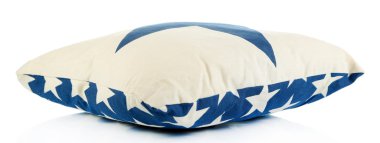 parlak yastık üzerinde beyaz izole