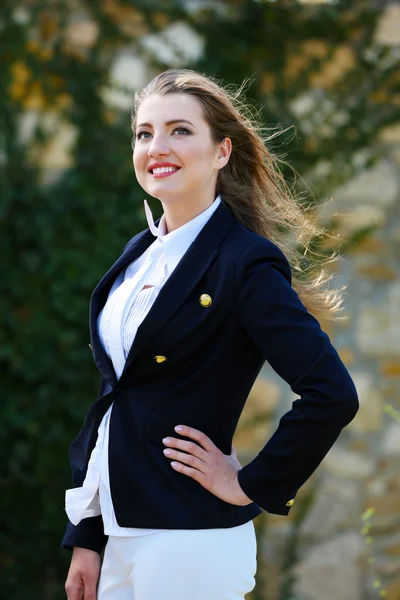 Femme en costume d'équitation — Photo