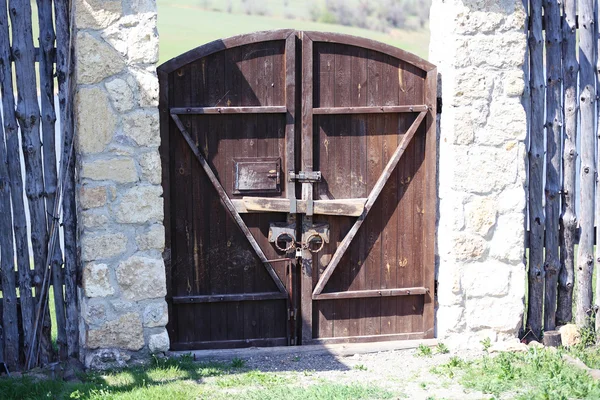 Old wooden gates — Stock Photo, Image