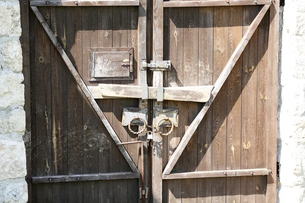 Old wooden gates — Stock Photo, Image