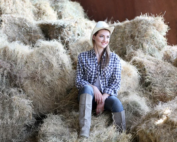 Beautiful cowgirl — Stock Photo, Image