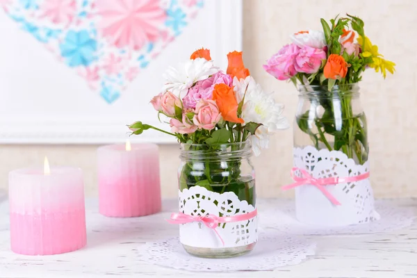 Boeket van heldere bloemen — Stockfoto