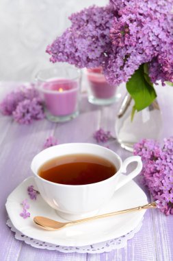 Eflatun çiçekler çok güzel