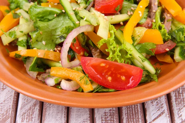 Beef salad in bowl — Stock Photo, Image