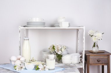 Natürmort tablo lezzetli süt ve süt ürünleri ile