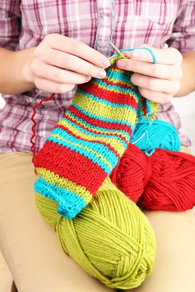 Female hands knitting with spokes close up — Stock Photo, Image