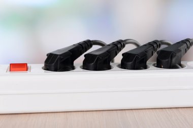 birçok bujiler elektrik enerjisi bar yakın çekim takılı