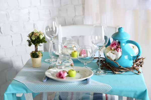 Beautiful holiday Easter table setting in blue tones, on light background — Stock Photo, Image