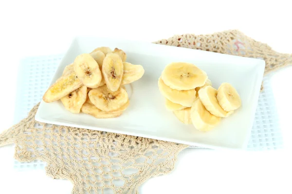 Čerstvé a sušené banánové řezy, izolované na bílém — Stock fotografie