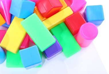 plastik renkli bloklar