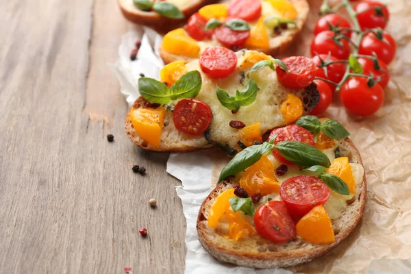 Bruschetta met tomaten — Stockfoto