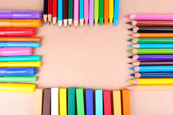 Cadre avec crayons et pastels à la craie — Photo