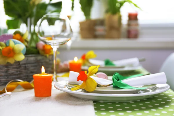 Beau décor de table de Pâques vacances — Photo