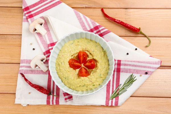 Ciotola di gustoso hummus fresco, da vicino — Foto Stock