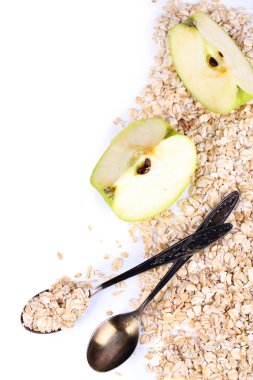 Apple ile üzerine beyaz izole, yulaf ezmesi ve vintage kaşık 