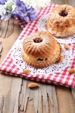 lezzetli kek üzerinde tablo yakın çekim