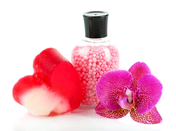 Sól morska, mydło i orchidea na białym tle — Zdjęcie stockowe