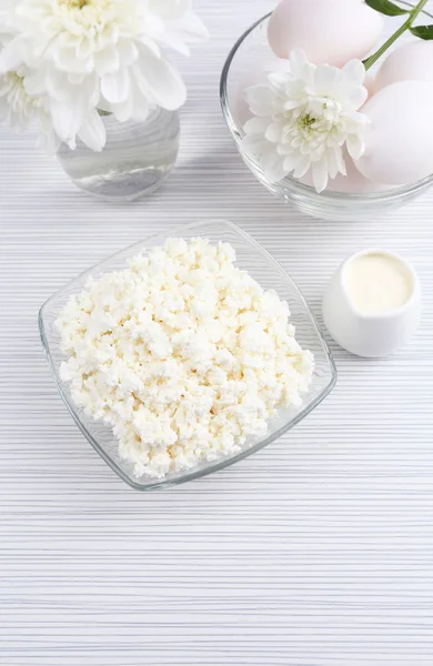 Tasty dairy products on wooden table — Stock Photo, Image