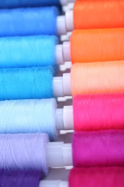 Multicolor linhas de costura fundo — Fotografia de Stock