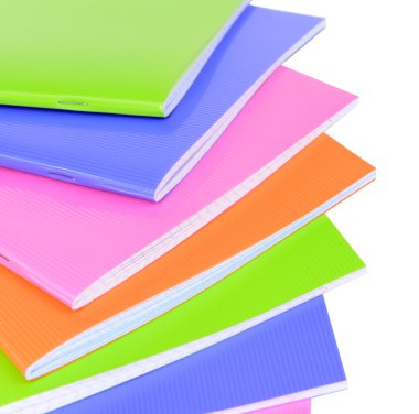 parlak notebooklar üzerinde beyaz izole