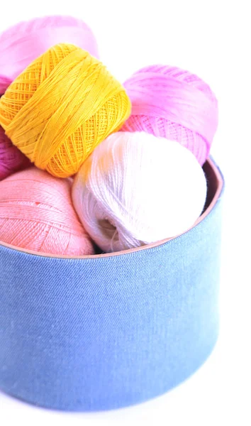 Pinceladas coloridas en caja aislada en blanco — Foto de Stock