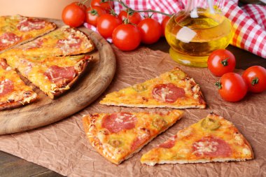 lezzetli pizza üzerinde tablo yakın çekim