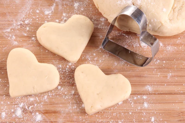 Vytváření souborů cookie na dřevěné pozadí — Stock fotografie