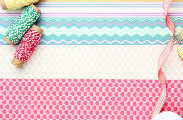 Paper for scrapbooking and tools, close up — Stock Photo, Image
