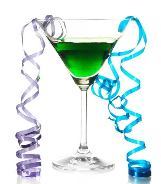 Glas cocktail och streamer efterfest isolerad på vit — Stockfoto