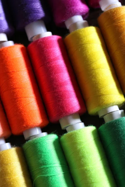 Fondo de hilos de coser multicolor —  Fotos de Stock
