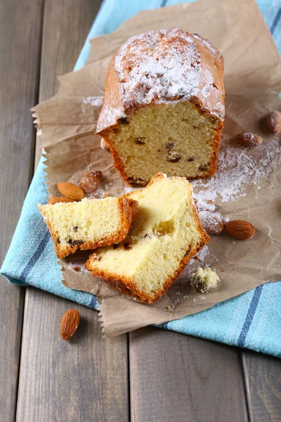 Tasty cake on table close-up — Stock Photo, Image