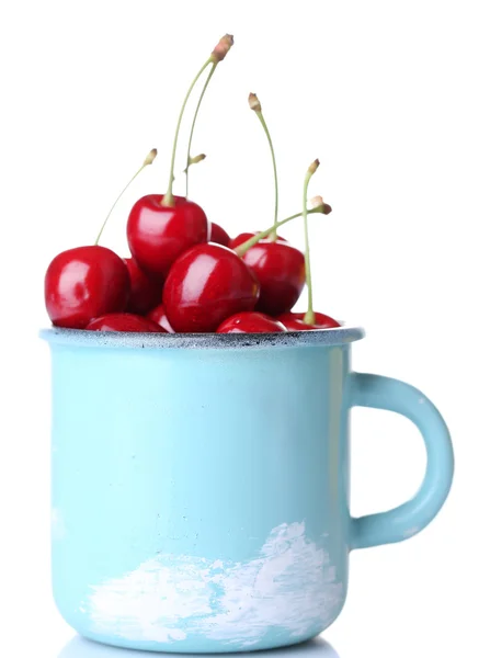 Sweet cherries in mug isolated on white — Stock Photo, Image