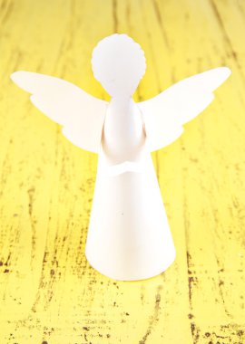 Noel meleği renk ahşap arka plan üzerinde