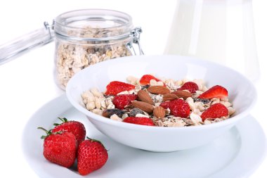 kase süt ve çilek portre sağlıklı tahıl