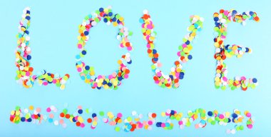 mavi zemin üzerine konfeti gelen kelime aşk