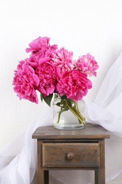 pembe peonies ile güzel kompozisyon