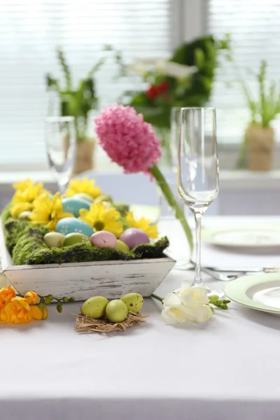 Hermosa fiesta Pascua mesa ajuste — Foto de Stock