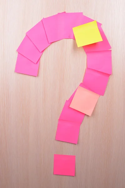 Question mark made of adhesive note close-up — Stock Photo, Image