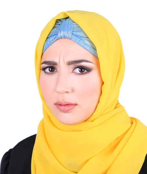 灰色の背景上で美しいイスラム教徒アラビア語女性 — ストック写真