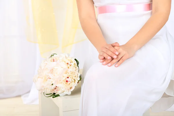 Hands of bride, close-up — Stock Photo, Image