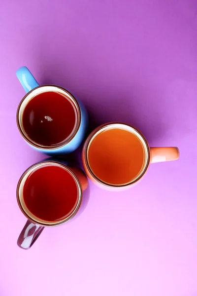 Surtido de té sobre fondo de color — Foto de Stock