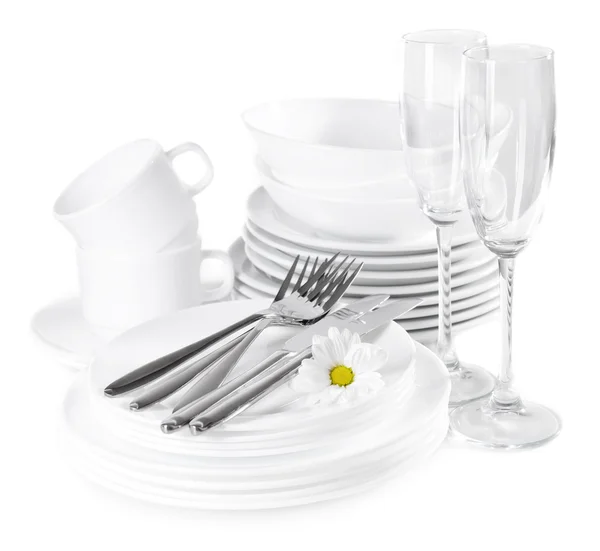 Set de platos blancos aislados sobre blanco —  Fotos de Stock