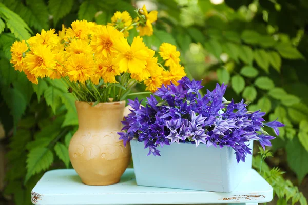 Garden decoration with wildflowers, outdoors — Stock Photo, Image