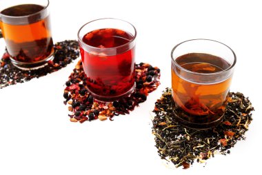 beyaz izole çay çeşitleri