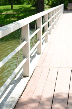 eski retro ahşap köprü