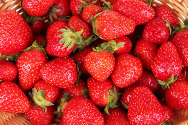 Reife süße Erdbeeren Hintergrund — Stockfoto