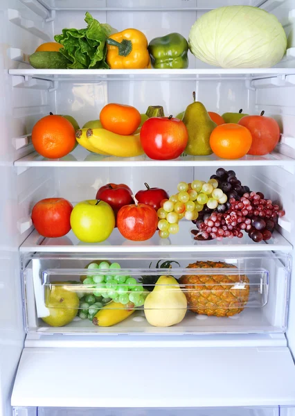 冰箱的食物 — 图库照片