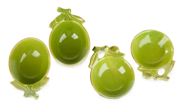 Taças verdes vazias para azeite e azeitonas isoladas a branco — Fotografia de Stock