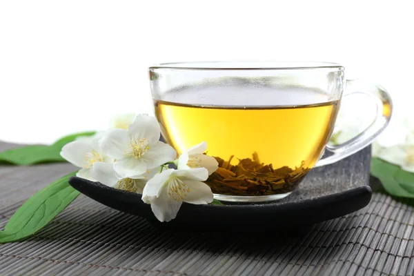 Herbata jaśminowa w tabeli — Zdjęcie stockowe