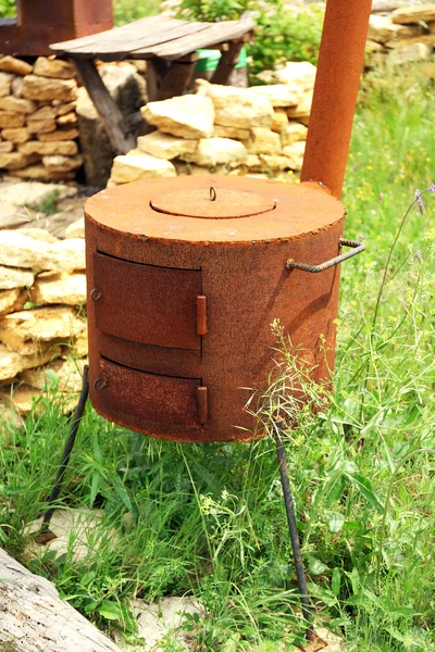 Old retro oven, outdoors — Stock Photo, Image